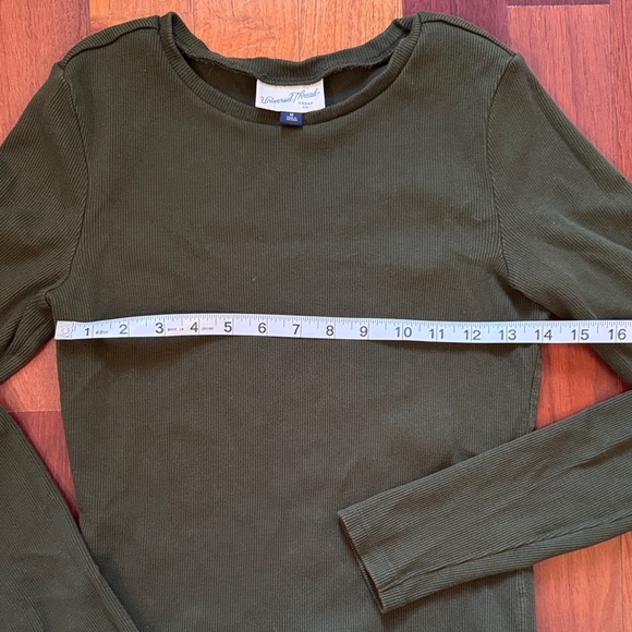 Universal Thread | Olive Long Sleeve Tee NWOT | Size Medium - Picture 3 of 5